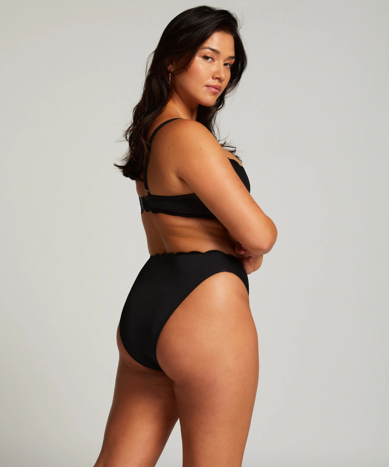 Haut De Bikini Préformé à Armatures Scallop - Noir 6 Haut De Bikini Préformé à Armatures Scallop - Noir – Image 4