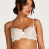 Soutien-gorge Rembourré à Armatures Chlo - Blanc -Catrin La Lingerie Boutique 202096 1