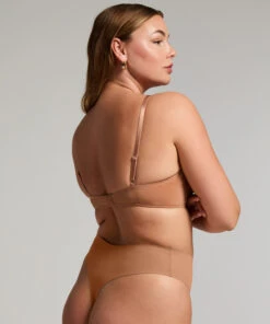 Soutien-gorge à Armatures Préformé Plunge - Marron 9 Soutien-gorge à Armatures Préformé Plunge - Marron -Catrin La Lingerie Boutique 202108 4