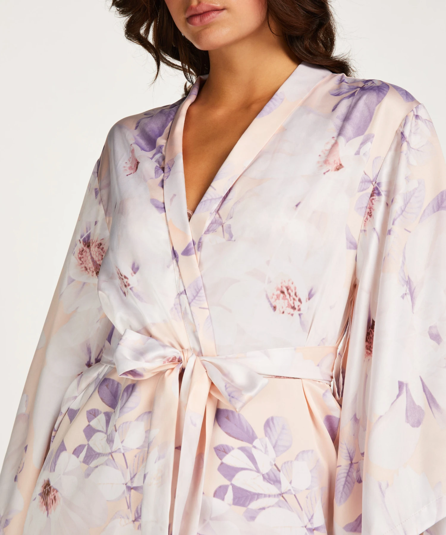 Kimono En Satin - Rose 4 Kimono En Satin - Rose – Image 2